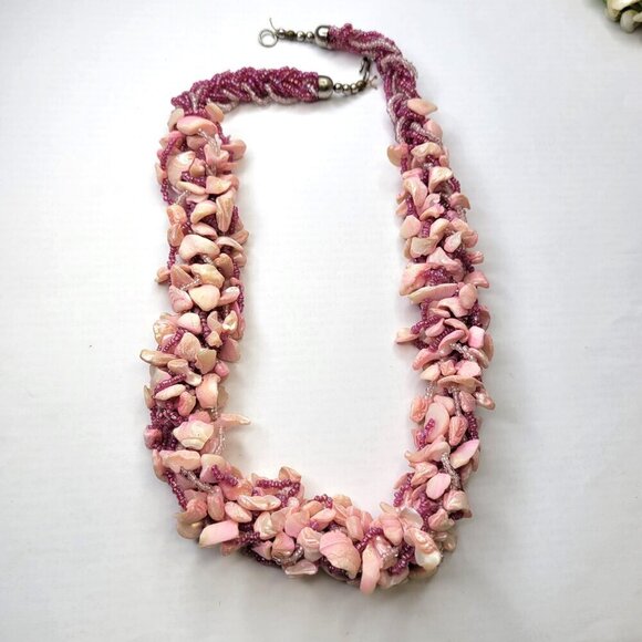 Chunky Pink Shell Necklace ,Chips and Pink Beads Bib Necklace - Picture 6 of 12
